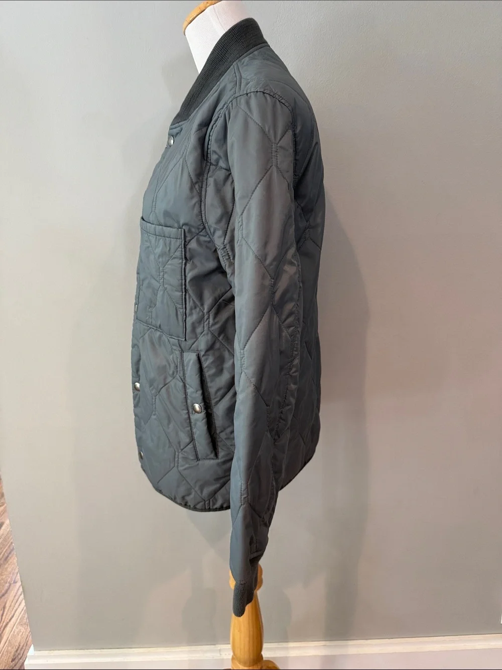NWOT J. Crew men’s Quilted Bomber Jacket in slate blue/ grey - xs